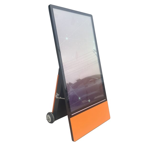 43 Inch Outdoor IP65 interactive android screen outdoor advertising digital kiosk Media Player Portable Display Battery Powered